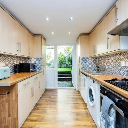 Modern Apartments - 5 Mins To Whitechapel Station London Exterior photo
