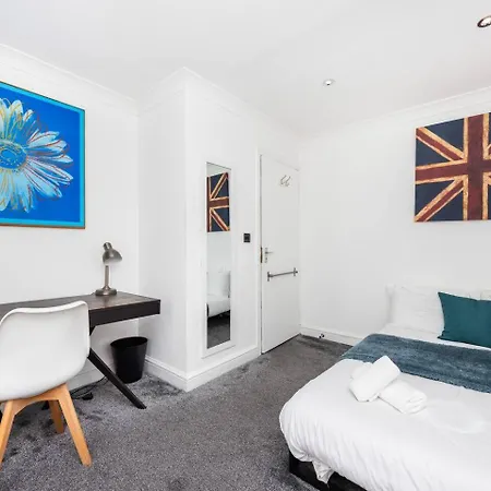 Modern Apartments - 5 Mins To Whitechapel Station London Exterior photo