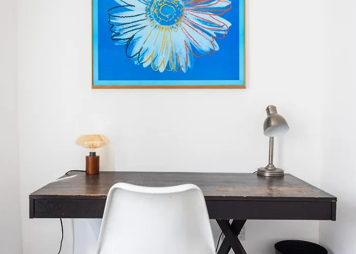 Modern Apartments - 5 Mins To Whitechapel Station