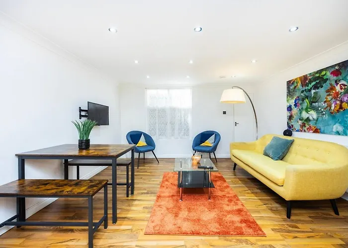 Modern Apartments - 5 Mins To Whitechapel Station